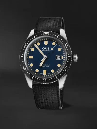 Divers Sixty Five