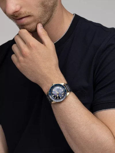 R32504205